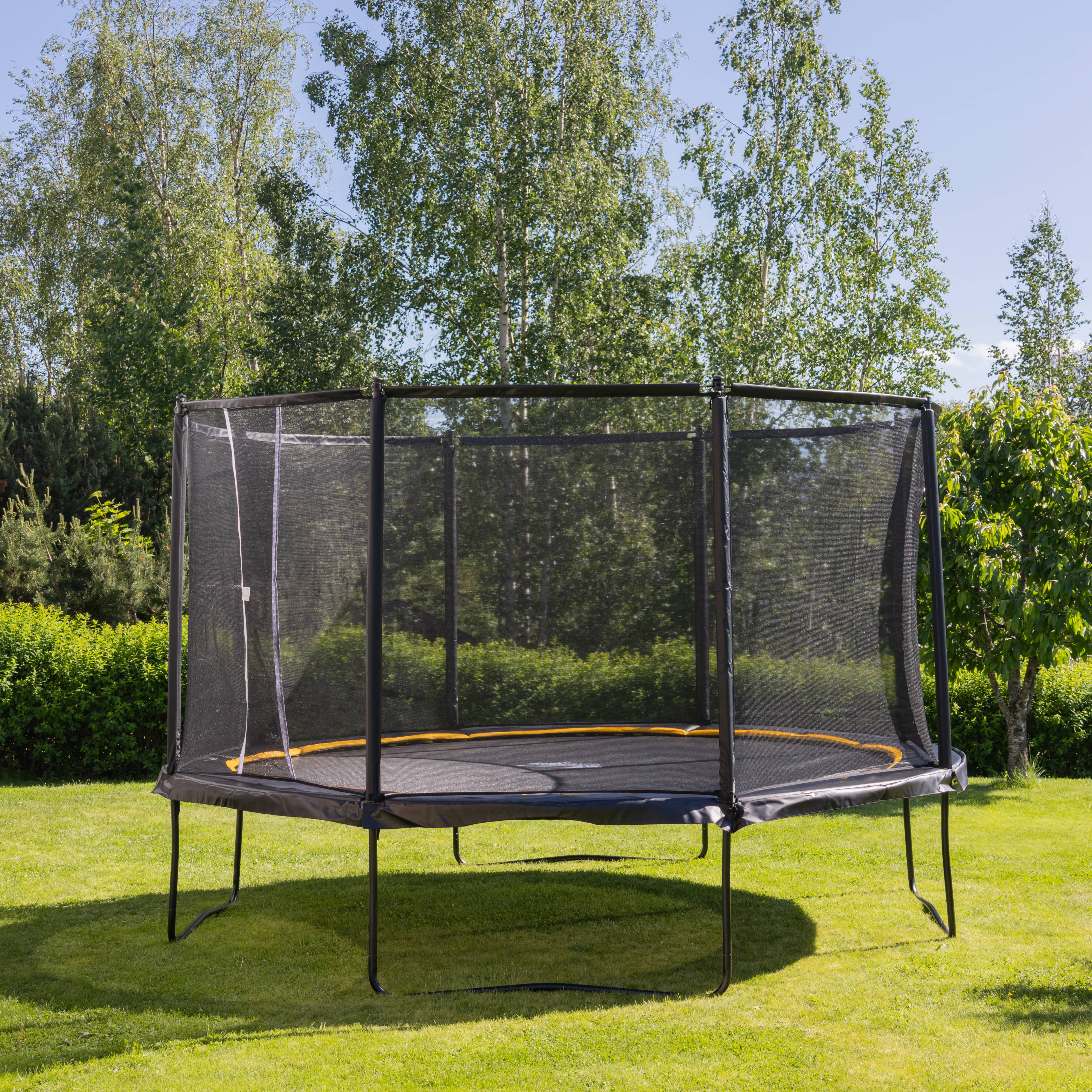 Premium Fly 4.3m Sort - Komplett trampolinepakke